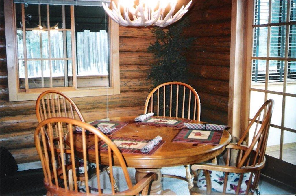 Silverwolf Log Chalets Coram Екстер'єр фото